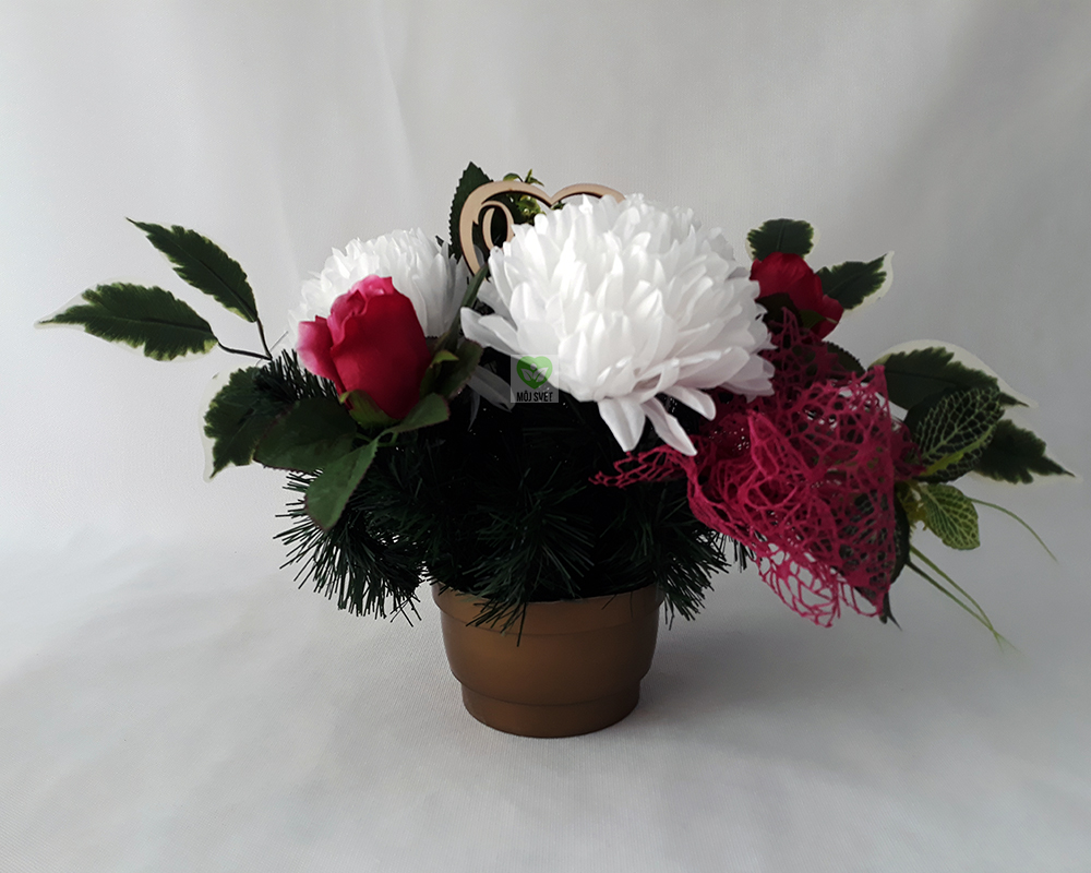 Náhrobná ikebana ,fialová ruža, biele chryzantémy s nápisom