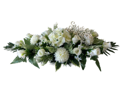 Nhrobn ikebana biela rua, chryzantma a hortenzia v lodike  zaaen