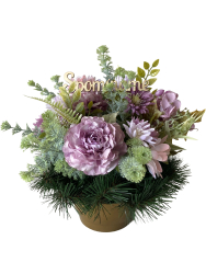 Nhrobn ikebana pivnia a bledofialov mini kvietky v zaaenej miske